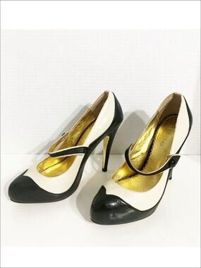 Bebe Tamara Two Tone Leather MaryJane High Heel Platform Front Shoes Black Cream